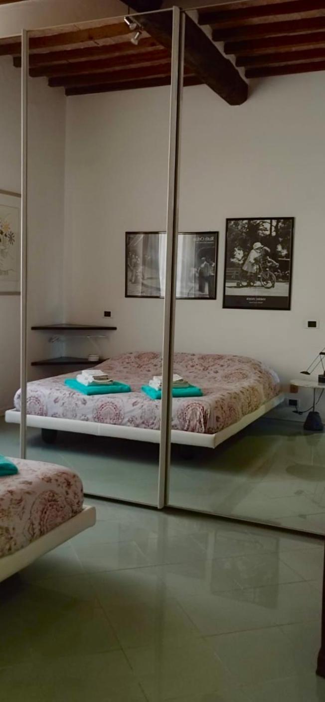 Historic Center Apartment With Private Garage Montalcino Exterior photo